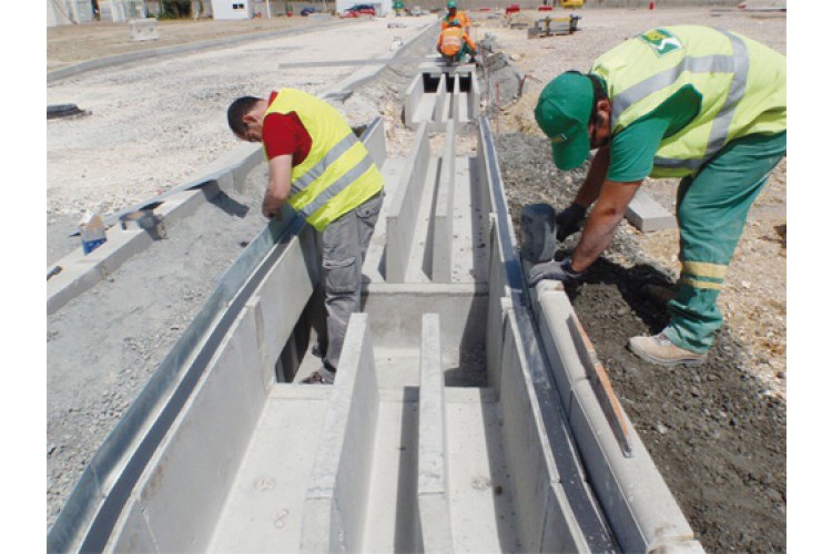 caniveau-technique-ctr-triple-avec-dalle-beton-et-t-le-lat-rale-prefac